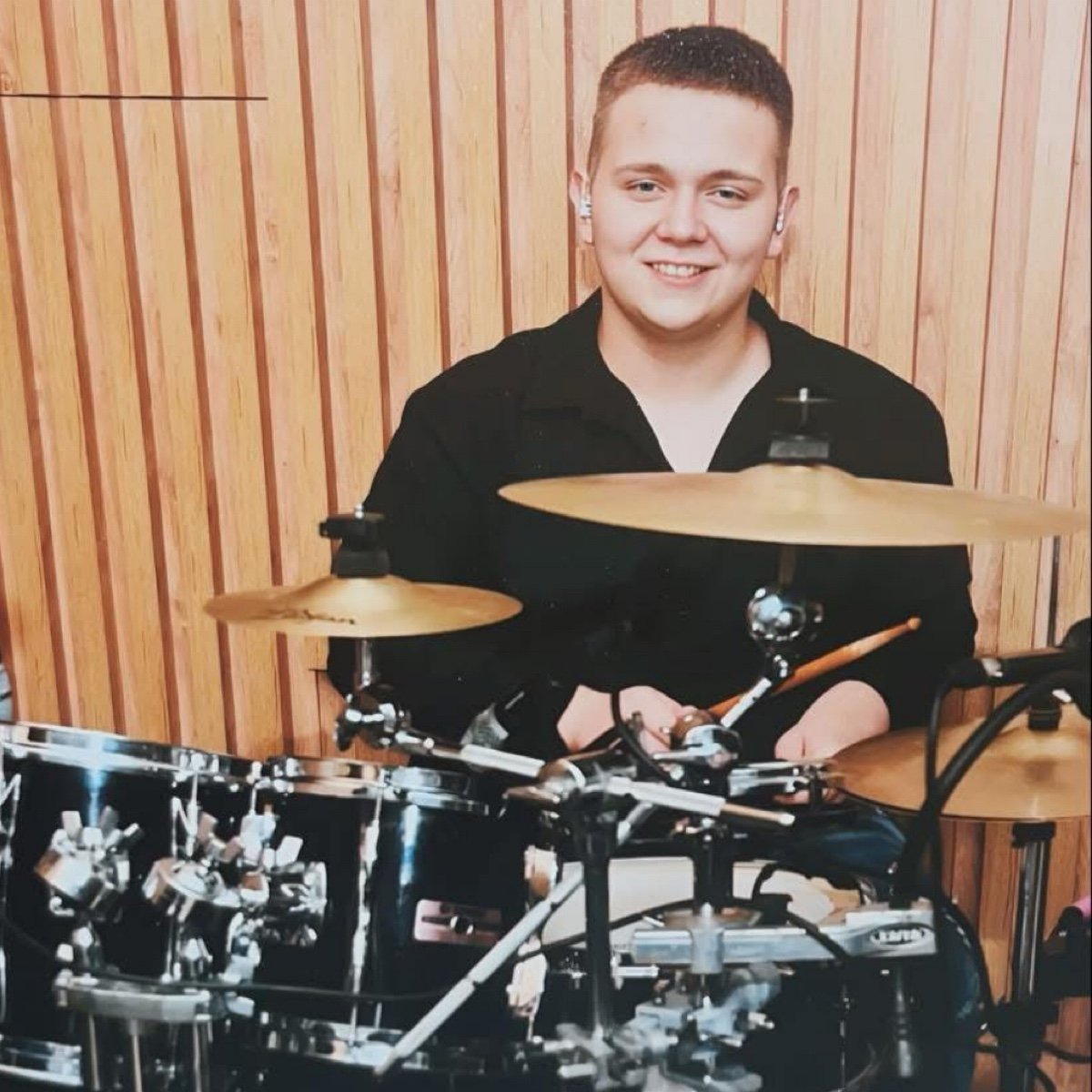 Uroš🥁
